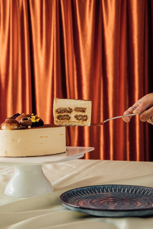 Tiramisu cake