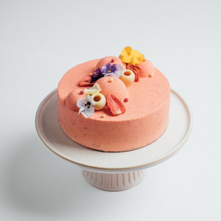 Strawberry Red Velvet Cheesecake 768x768